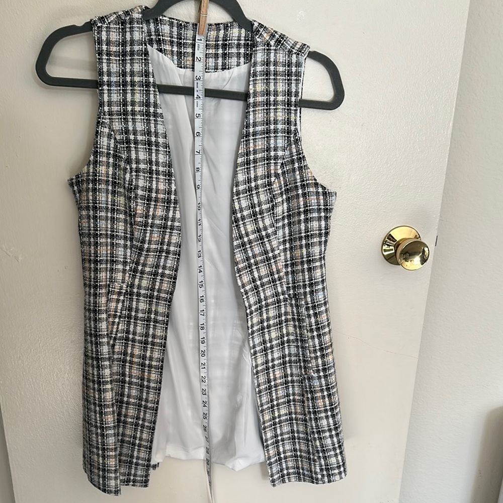 Black and White Plaid Sleeveless Vest